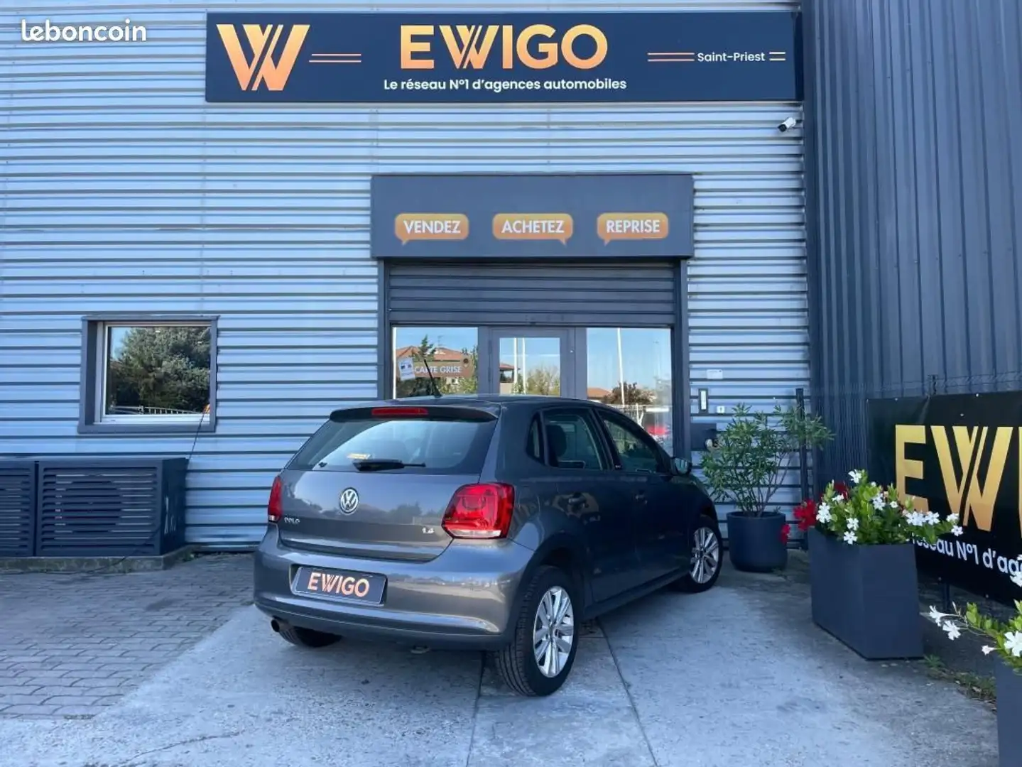 Volkswagen Polo 1.4 85ch STYLE Grau - 2