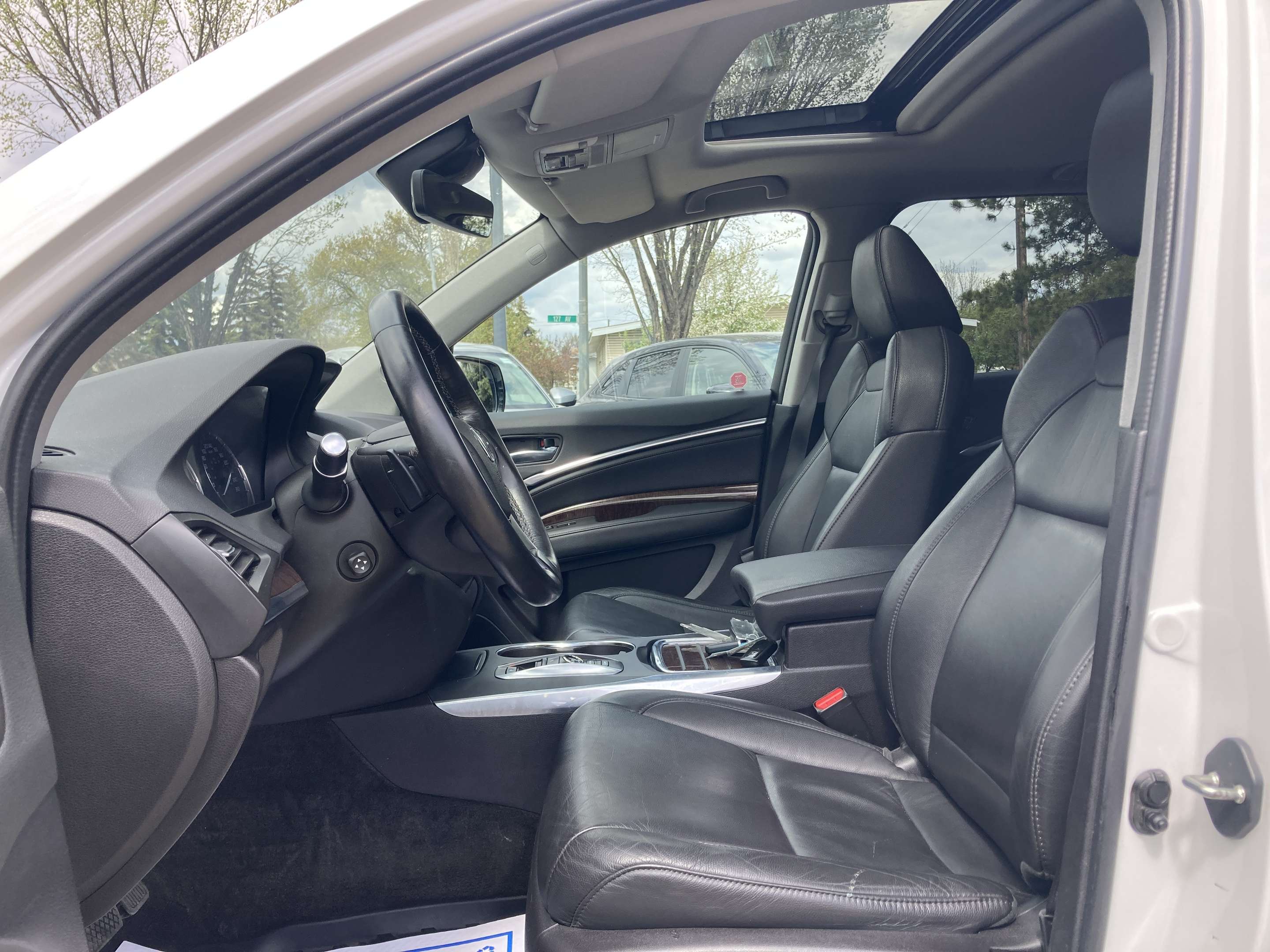used 2020 Acura MDX car, priced at $29,900