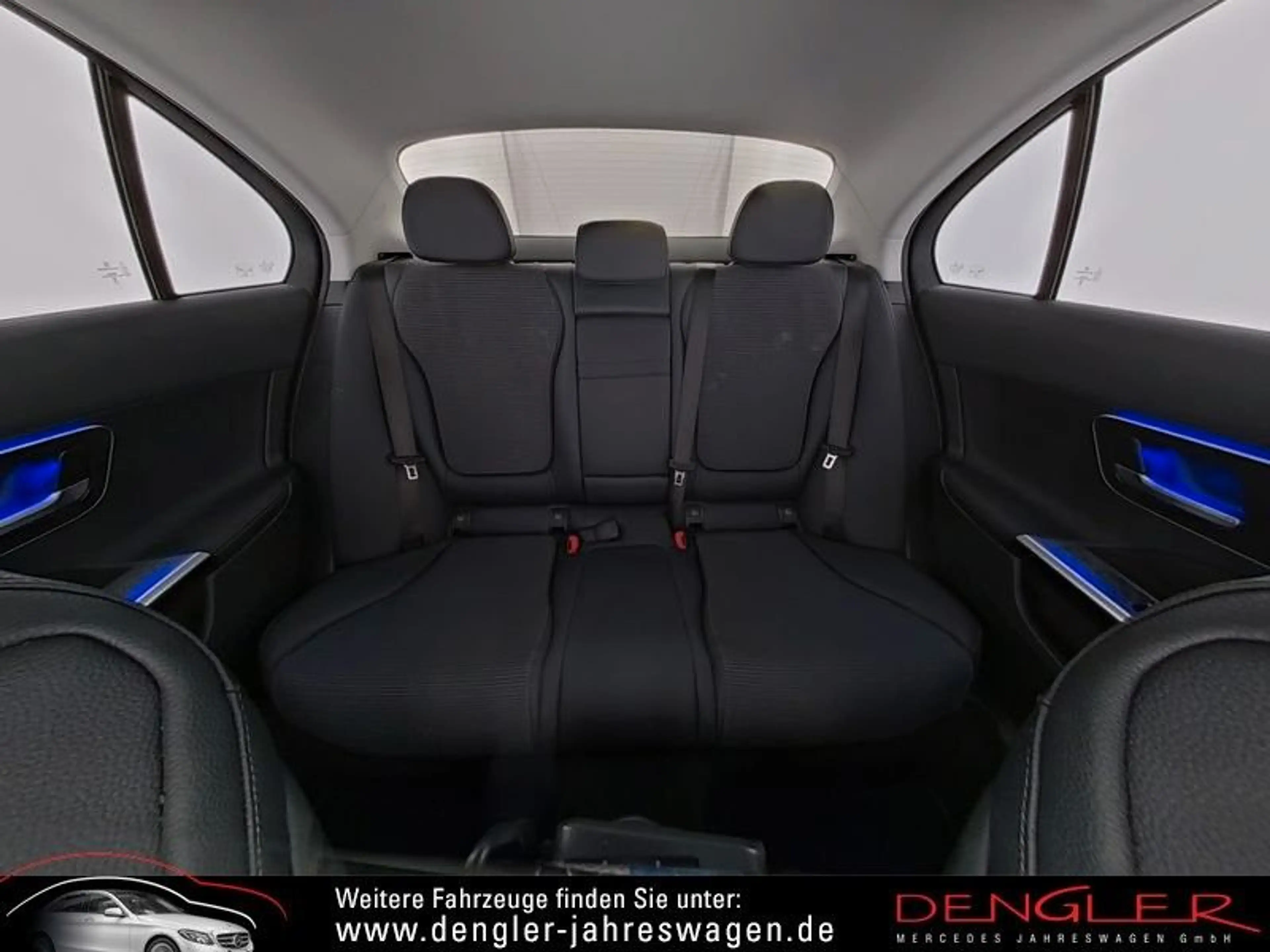 Mercedes-Benz C 180 SCHIEBEDACH*360°*AMBIENTE Avantgarde Adv. — photo 6