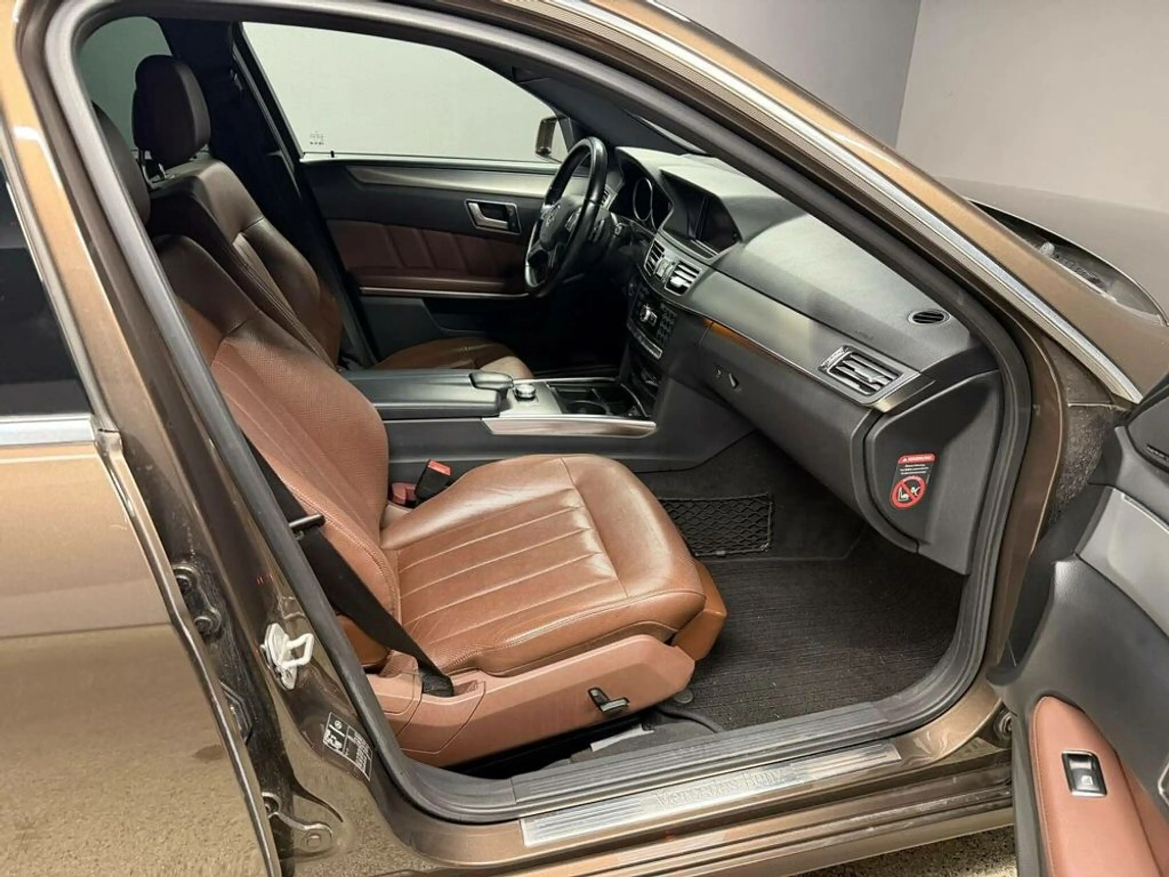 Mercedes-Benz E 250 CDI 4Matic (212.282) — photo 13