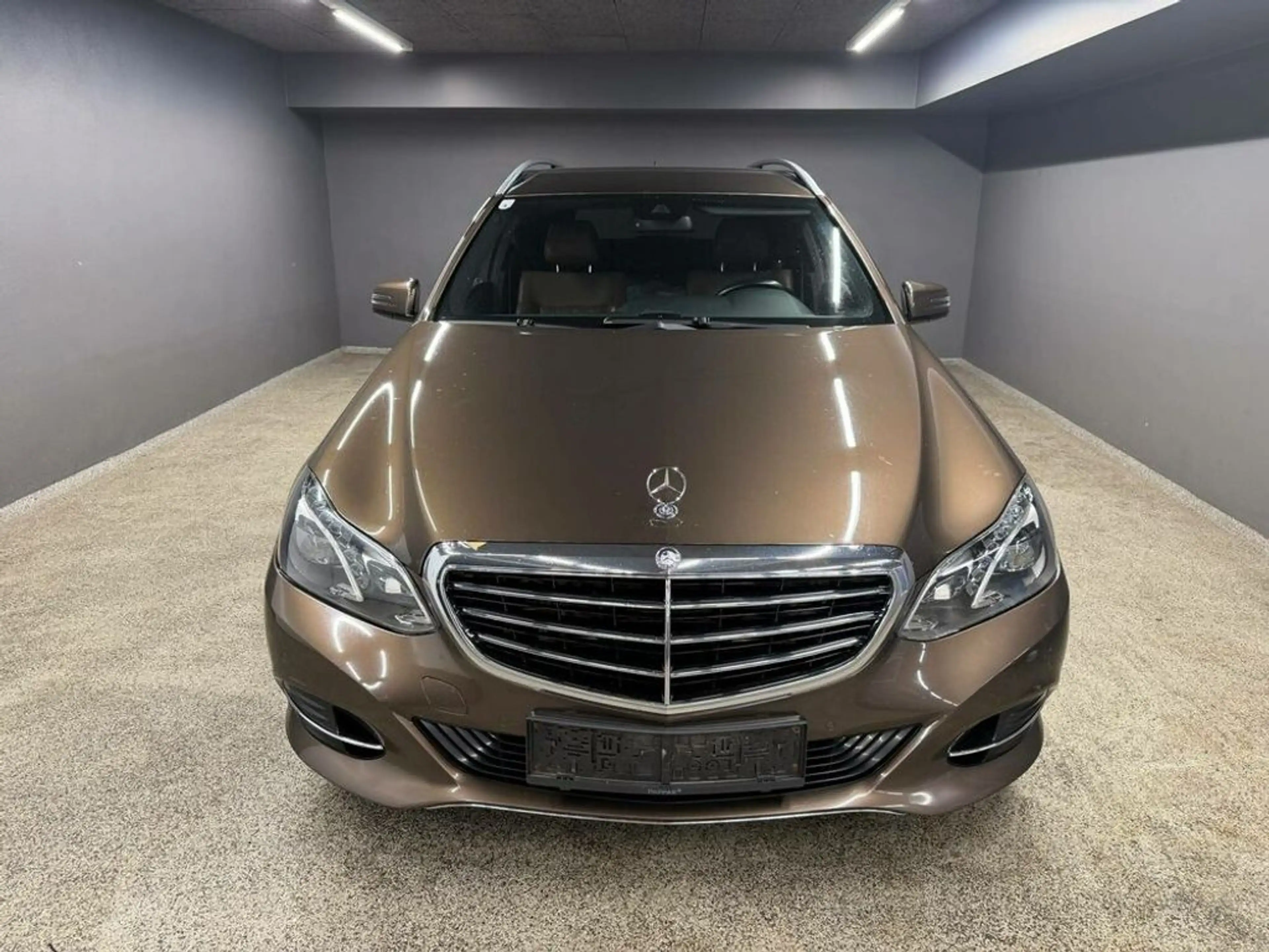 Mercedes-Benz E 250 CDI 4Matic (212.282) — photo 4