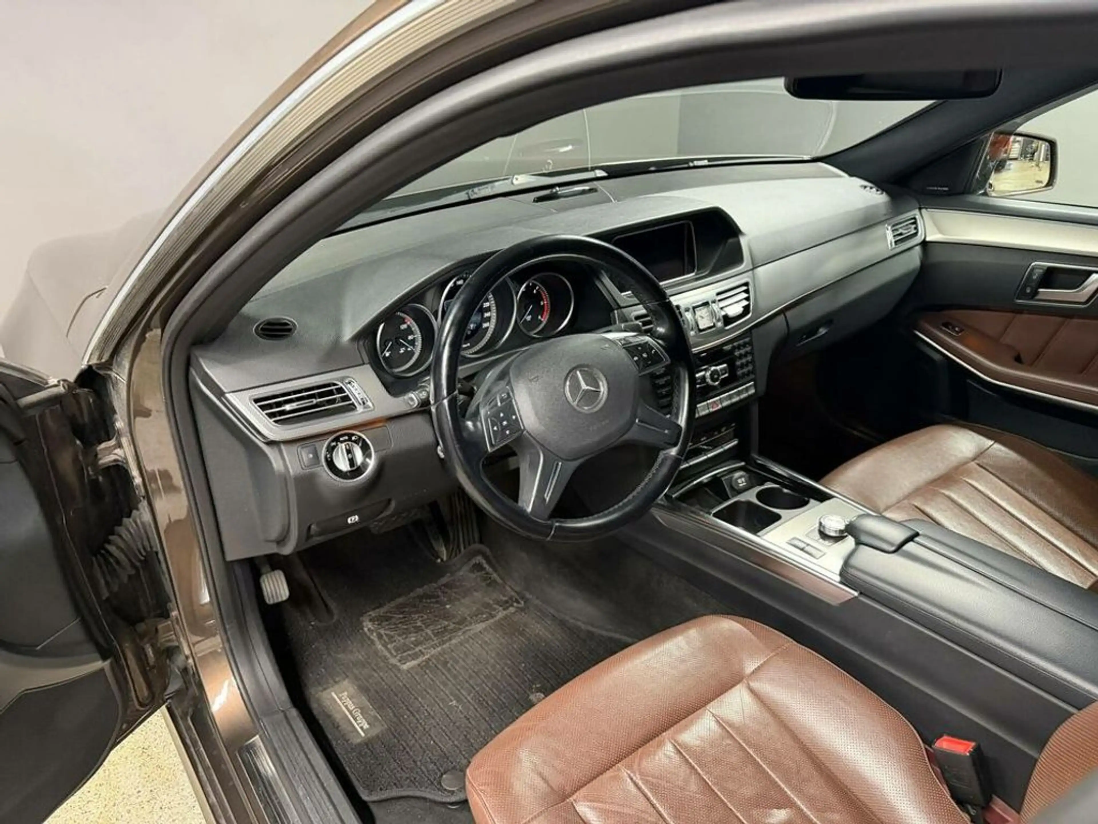 Mercedes-Benz E 250 CDI 4Matic (212.282) — photo 14