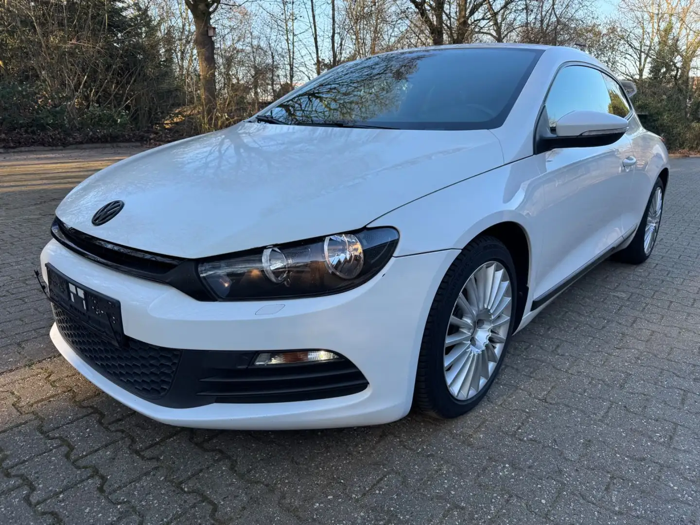 Volkswagen Scirocco 1.4 TSI 118 kW//Leder//Klima// Weiß - 1