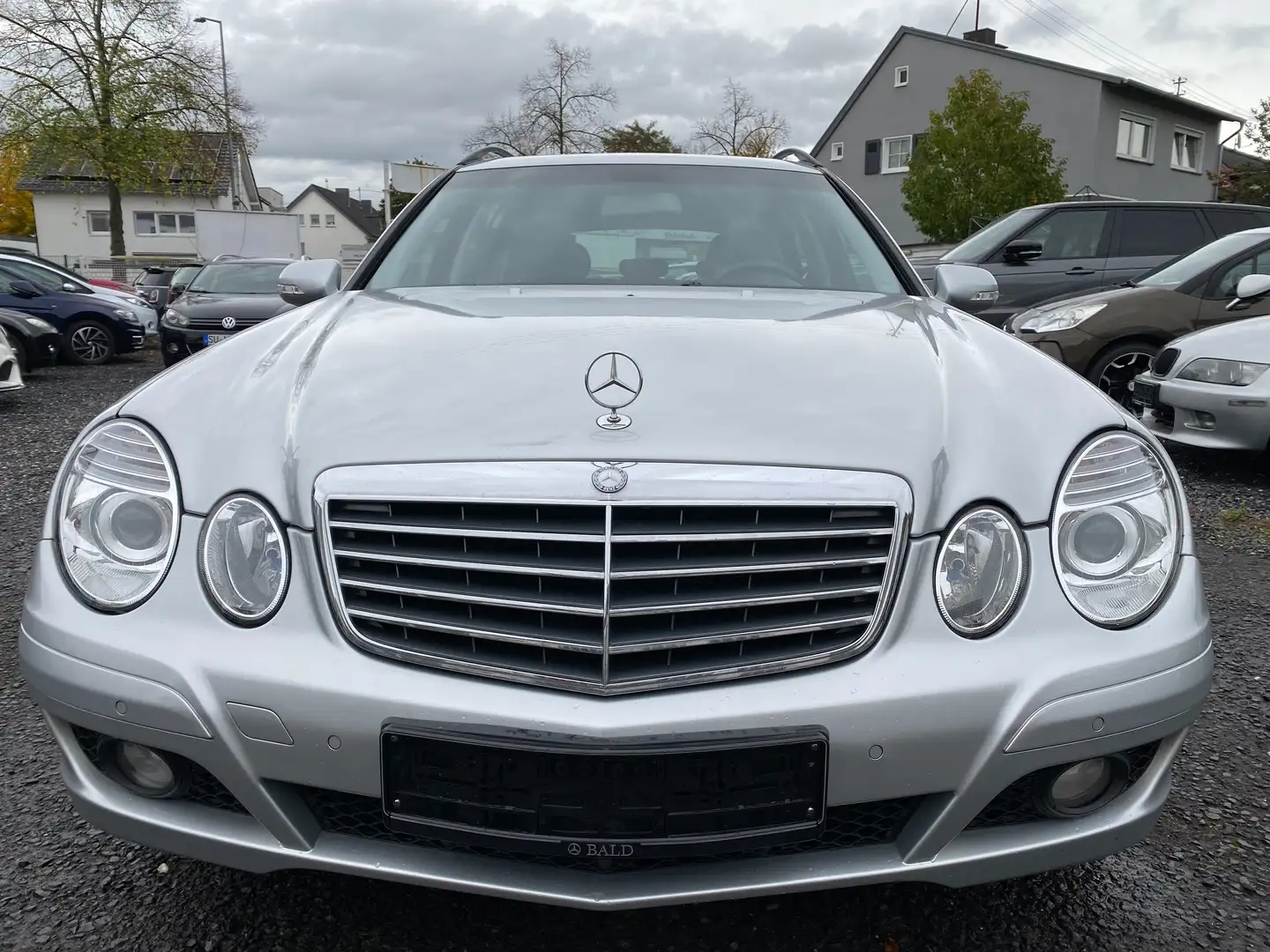 Mercedes-Benz E 200 E 200 T Kompressor Automatik Navi Silber - 2