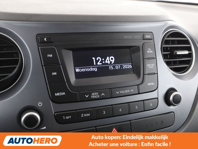 Hyundai i10 1.0 Basis — photo 7