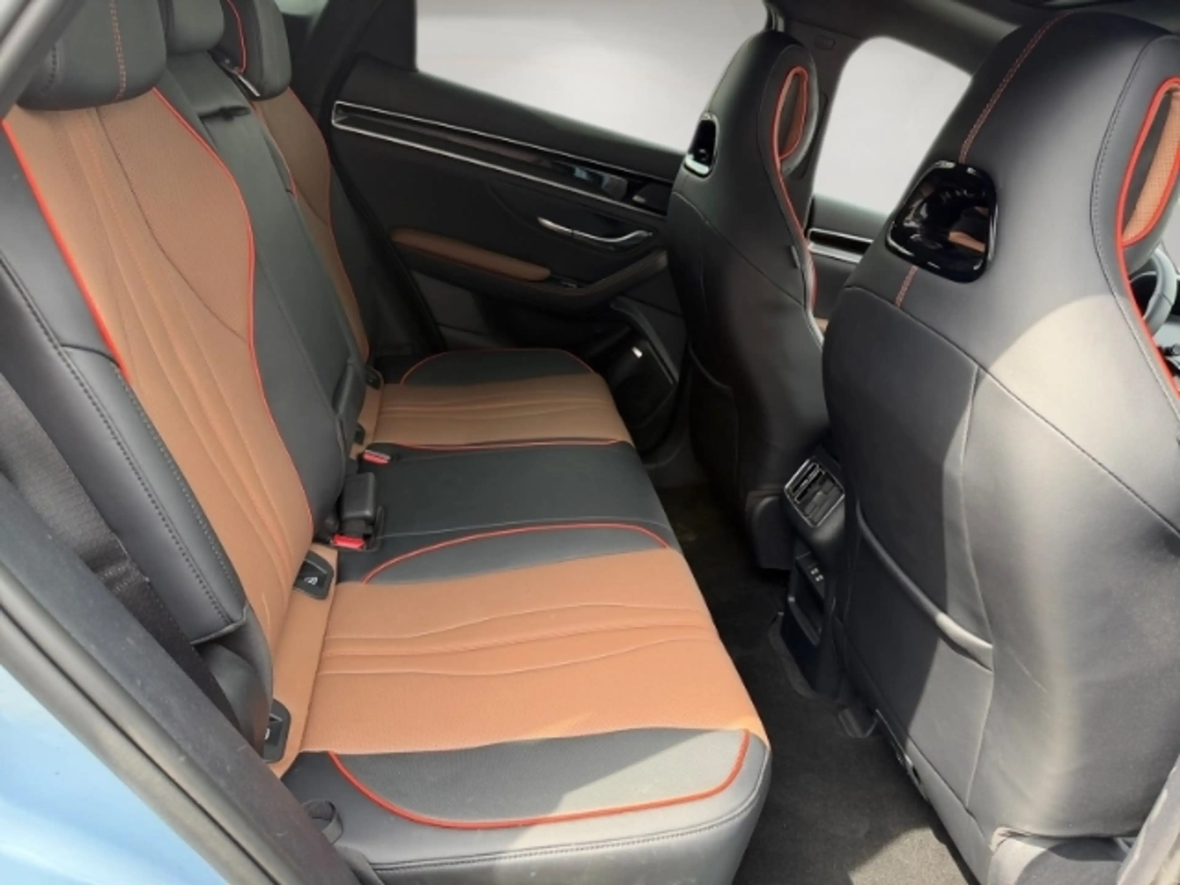 BYD Seal U Design HeadUp/Schiebedach/Pano/360Kamera — photo 15