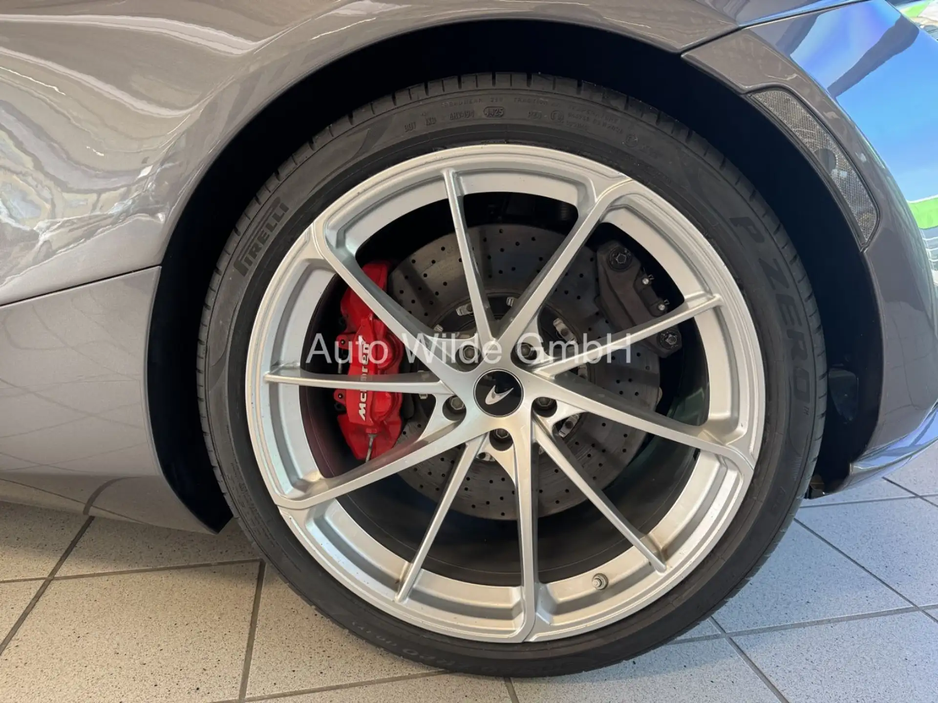 맥라렌 750S 750 2024 건메탈 사진 4