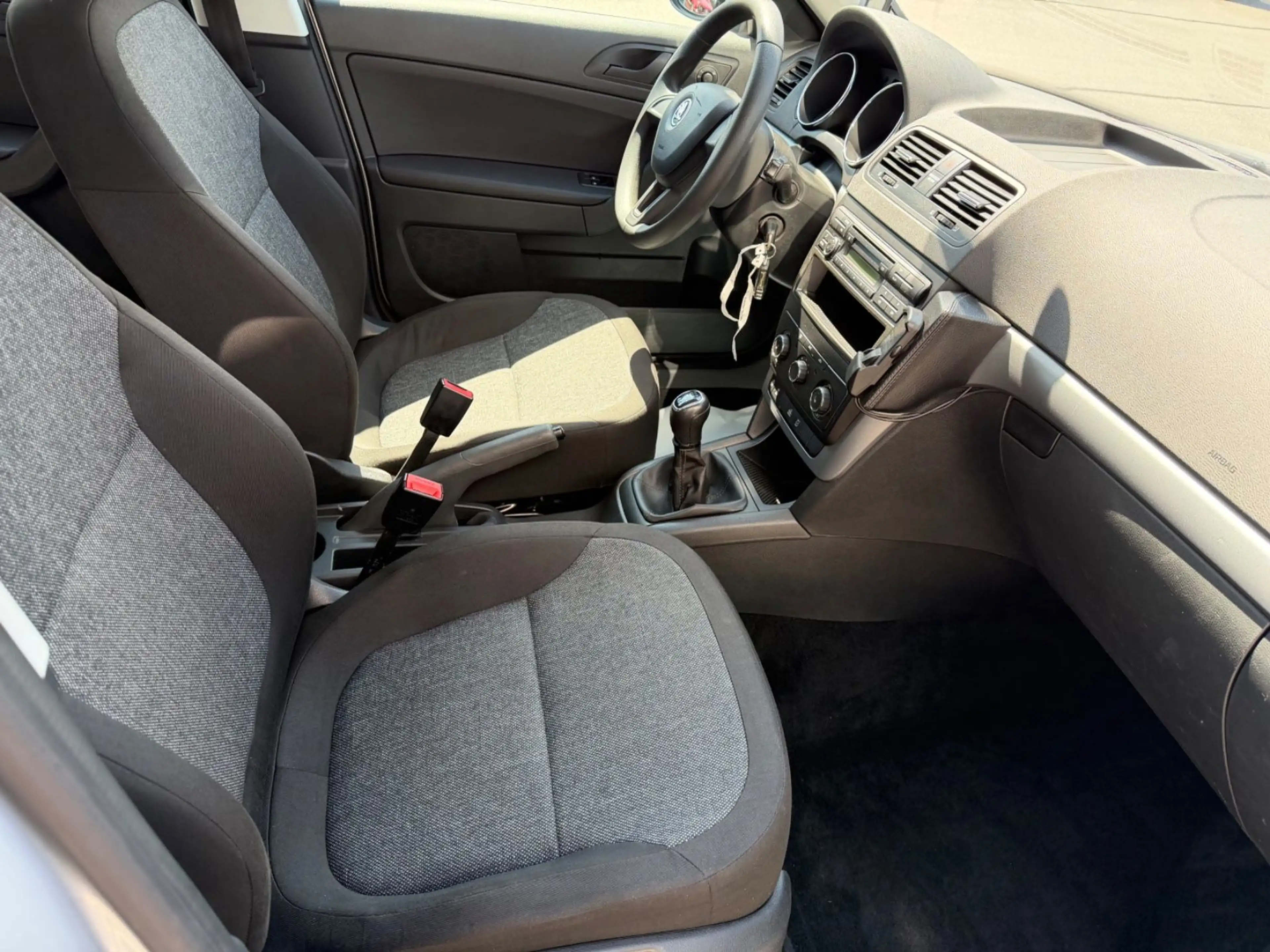 Skoda Yeti Active Outdoor 4x4 — photo 8
