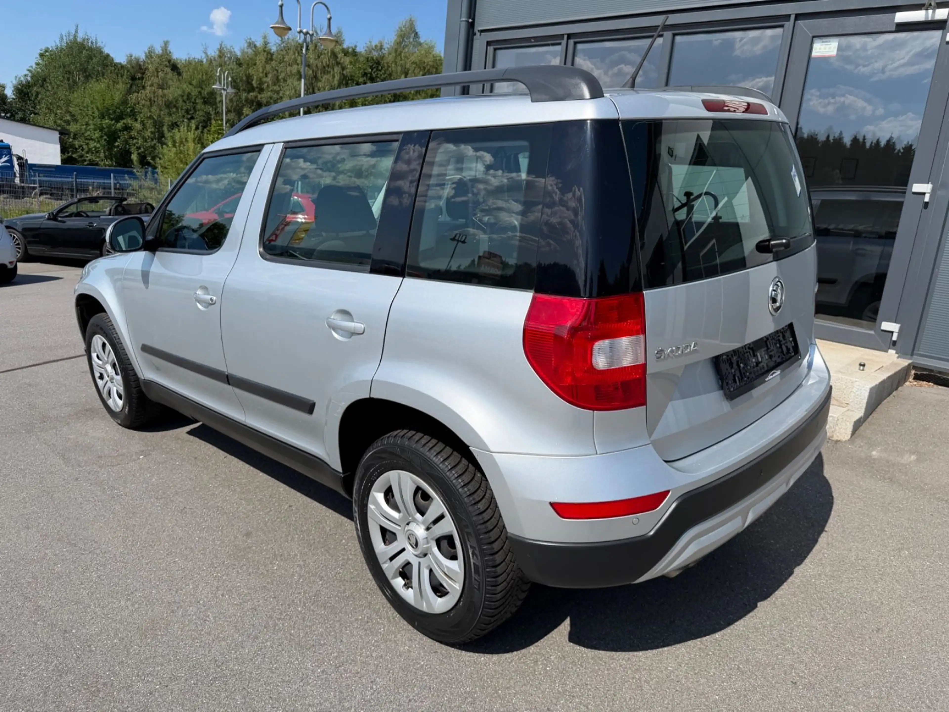 Skoda Yeti Active Outdoor 4x4 — photo 2