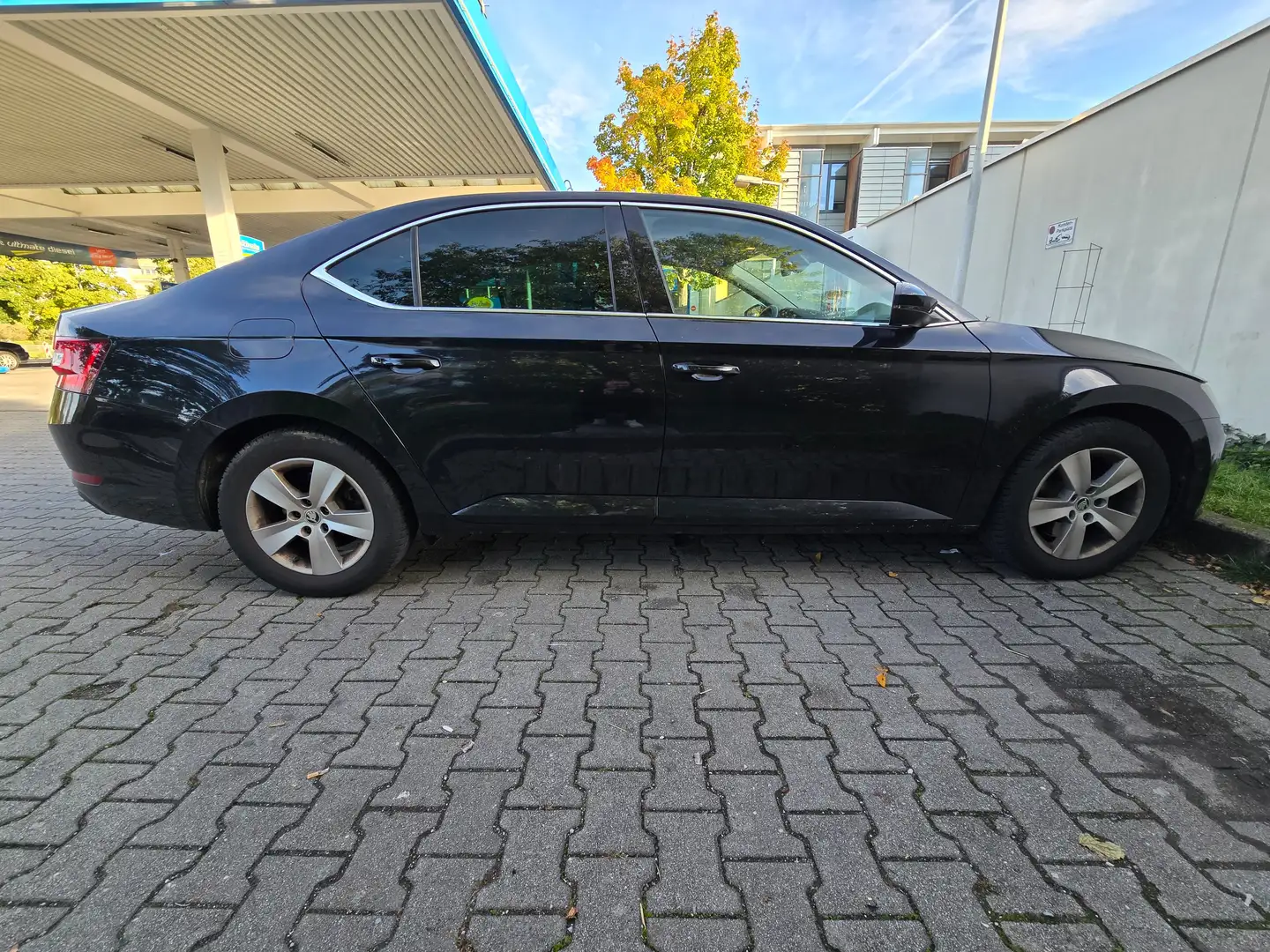 Skoda Superb Superb 1.5 TSI ACT DSG Ambition Schwarz - 1
