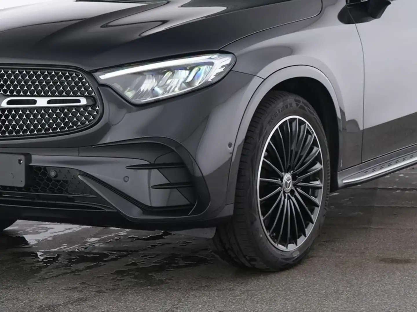 Mercedes-Benz GLC 300 4M Coupe AMG*Pano*AHK*Night*20"*Distron* Grau - 2