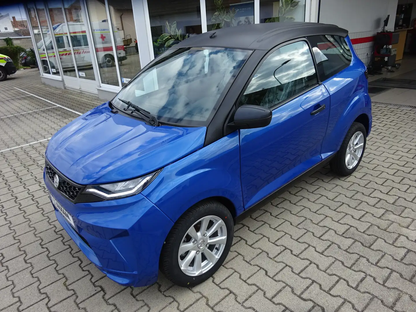 Aixam Crossline EVO ABS DPF ALU 14 Zoll Blau - 1