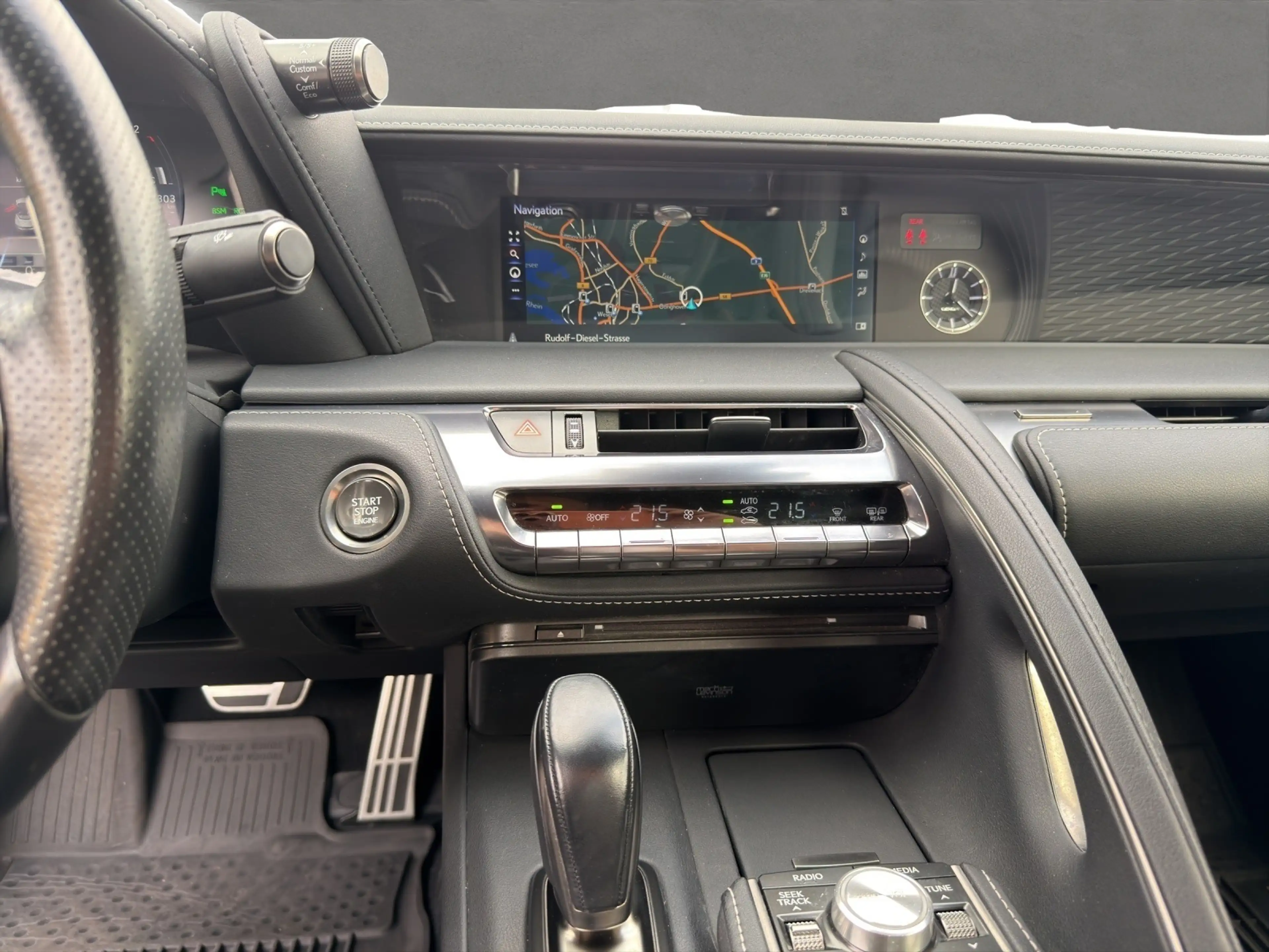 Lexus LC 500 Cabrio*Performance*ML* Black Edition — photo 13