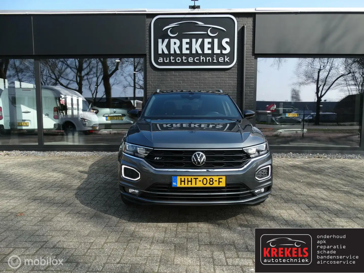 Volkswagen T-Roc 1.5 TSI R-Line | Automaat | Carplay Grau - 2