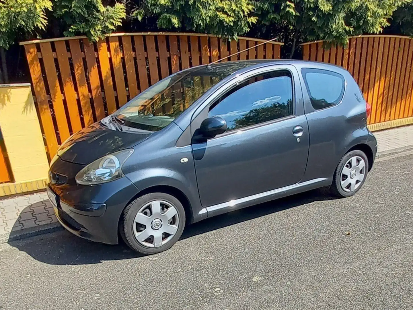 Toyota Aygo Aygo Grau - 1