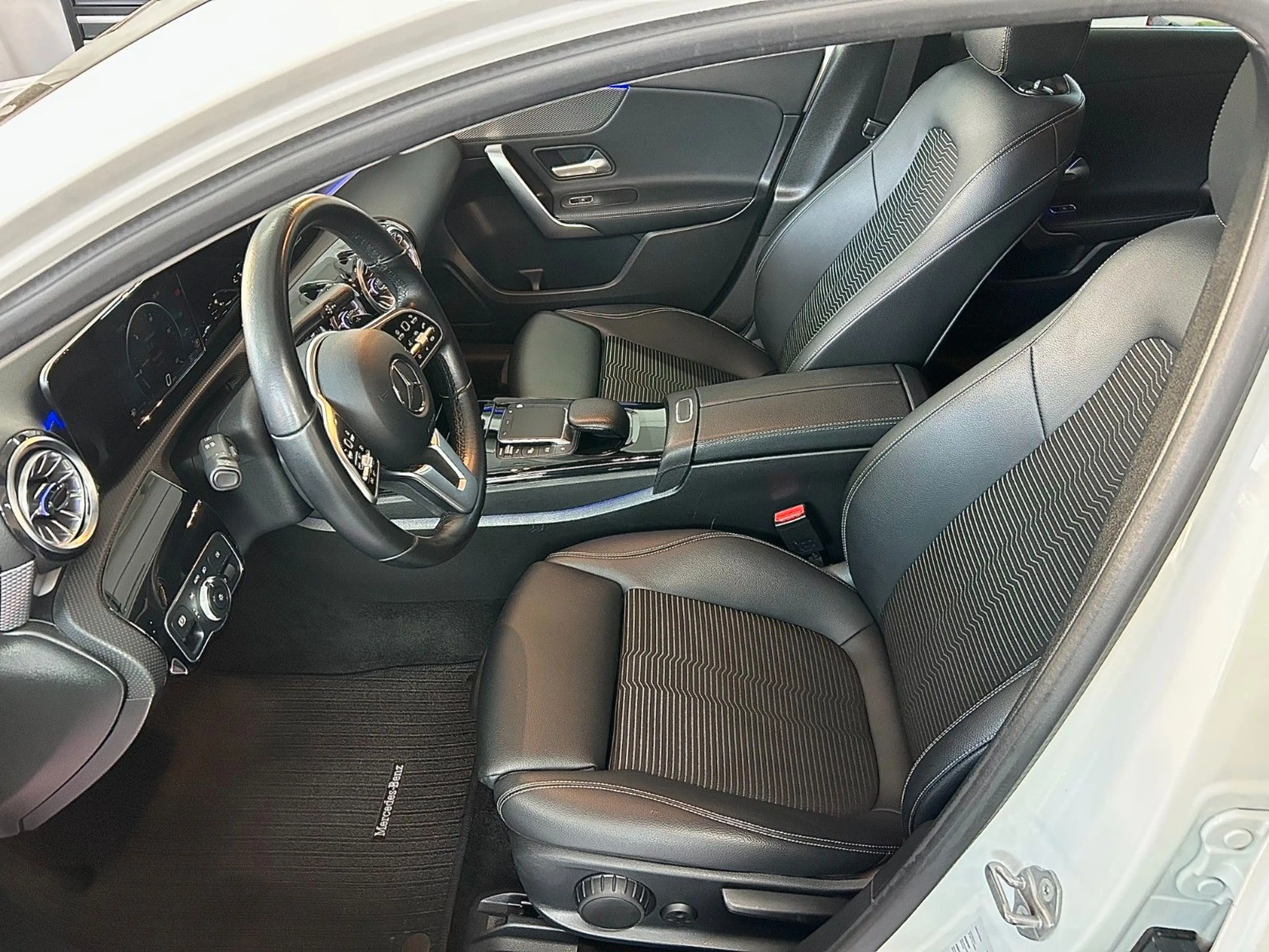 Mercedes-Benz A 180 Aut. — photo 10