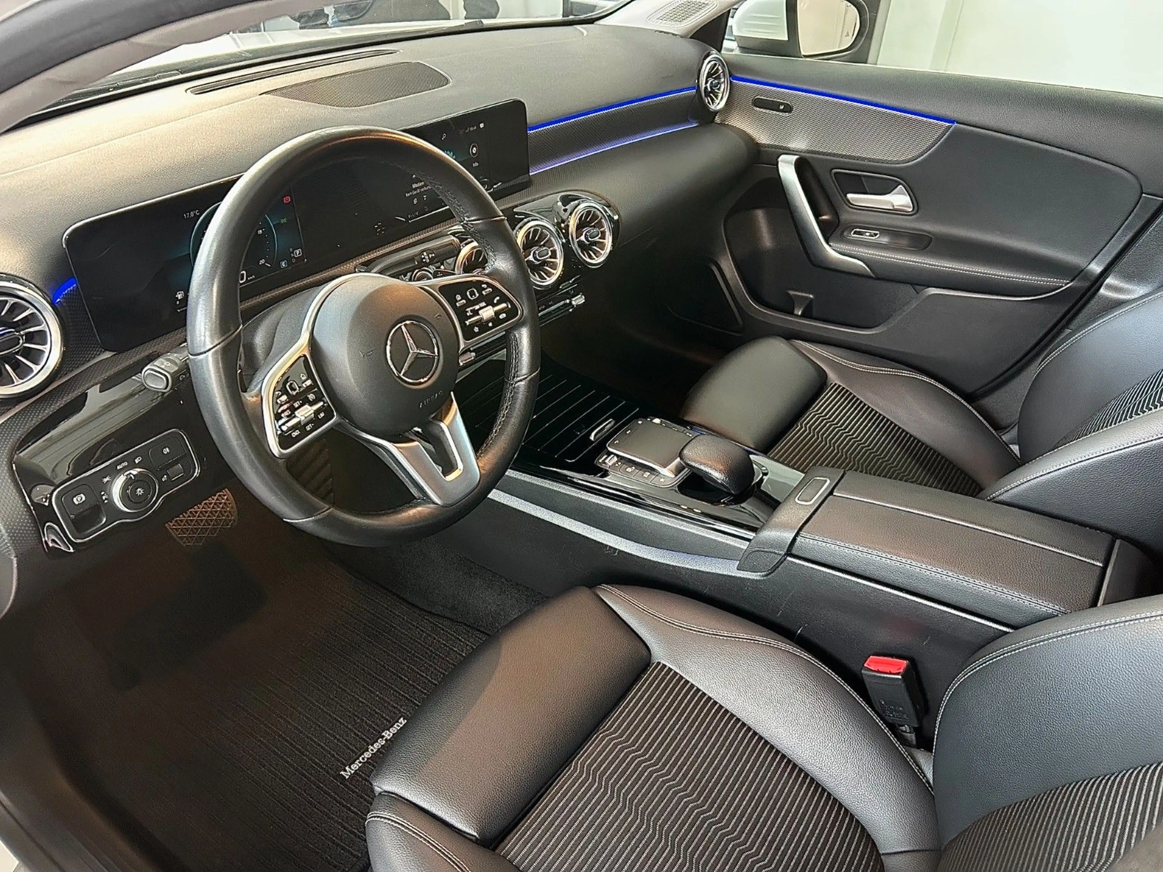 Mercedes-Benz A 180 Aut. — photo 9