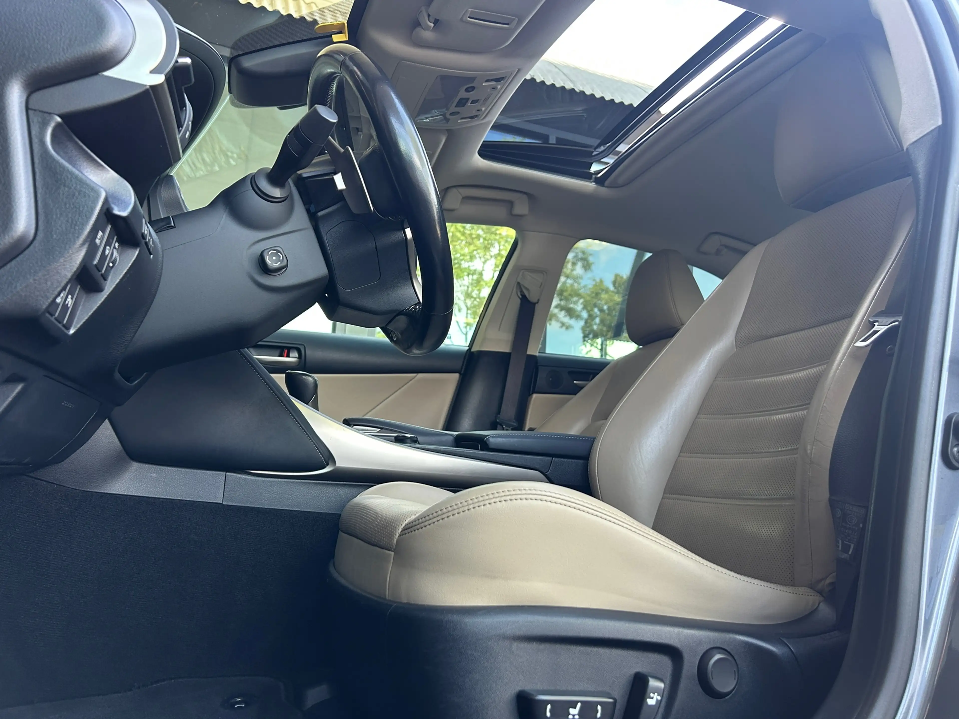 Lexus IS 300 300h Luxury Line 100% Lexus Dealer Onderhouden Rij — photo 5