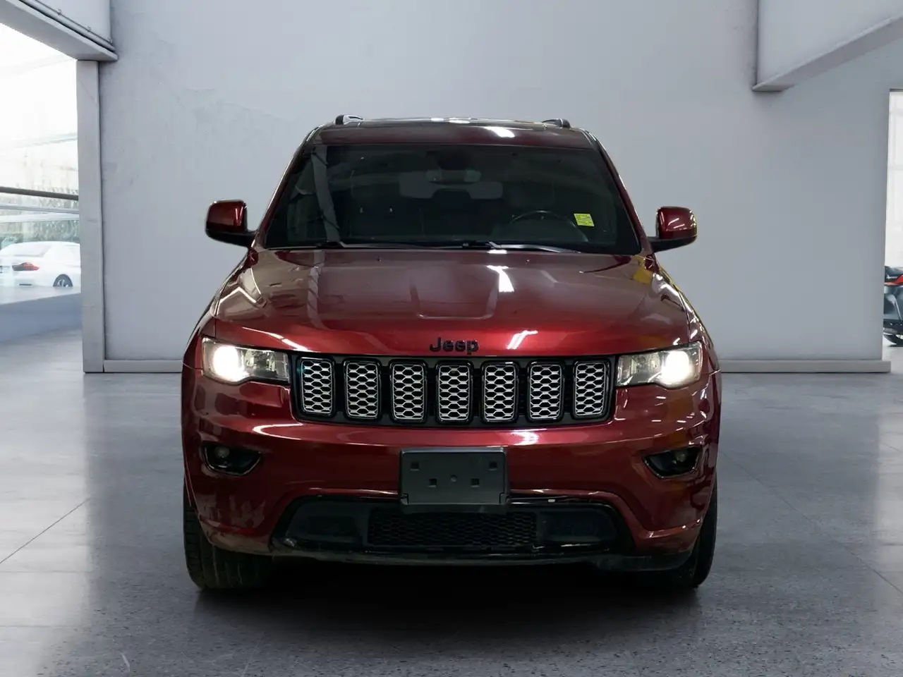 Jeep Grand Cherokee снимка Jeep Grand Cherokee