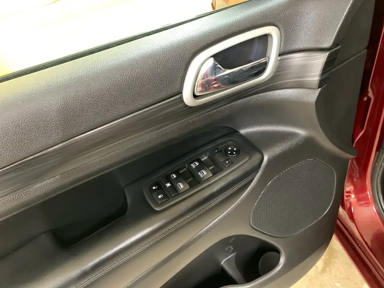 Jeep Grand Cherokee снимка Jeep Grand Cherokee