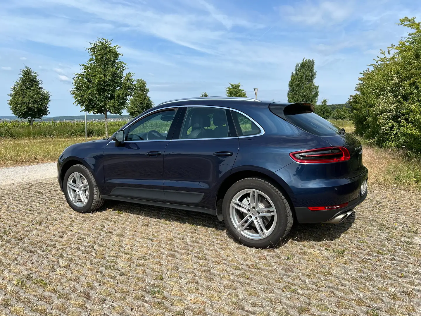 Porsche Macan S, Pano, AHK, Bi-XE, Sthzg, Porsche Appr. S.  1/26 Blau - 1