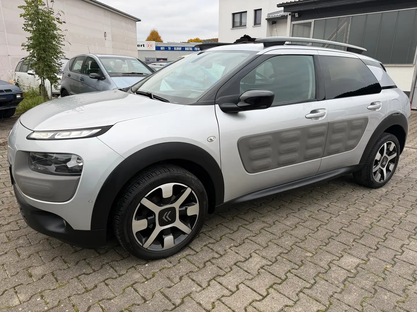 Citroen C4 Cactus Shine Halbautomatik leder Kamera Panorama Grau - 1