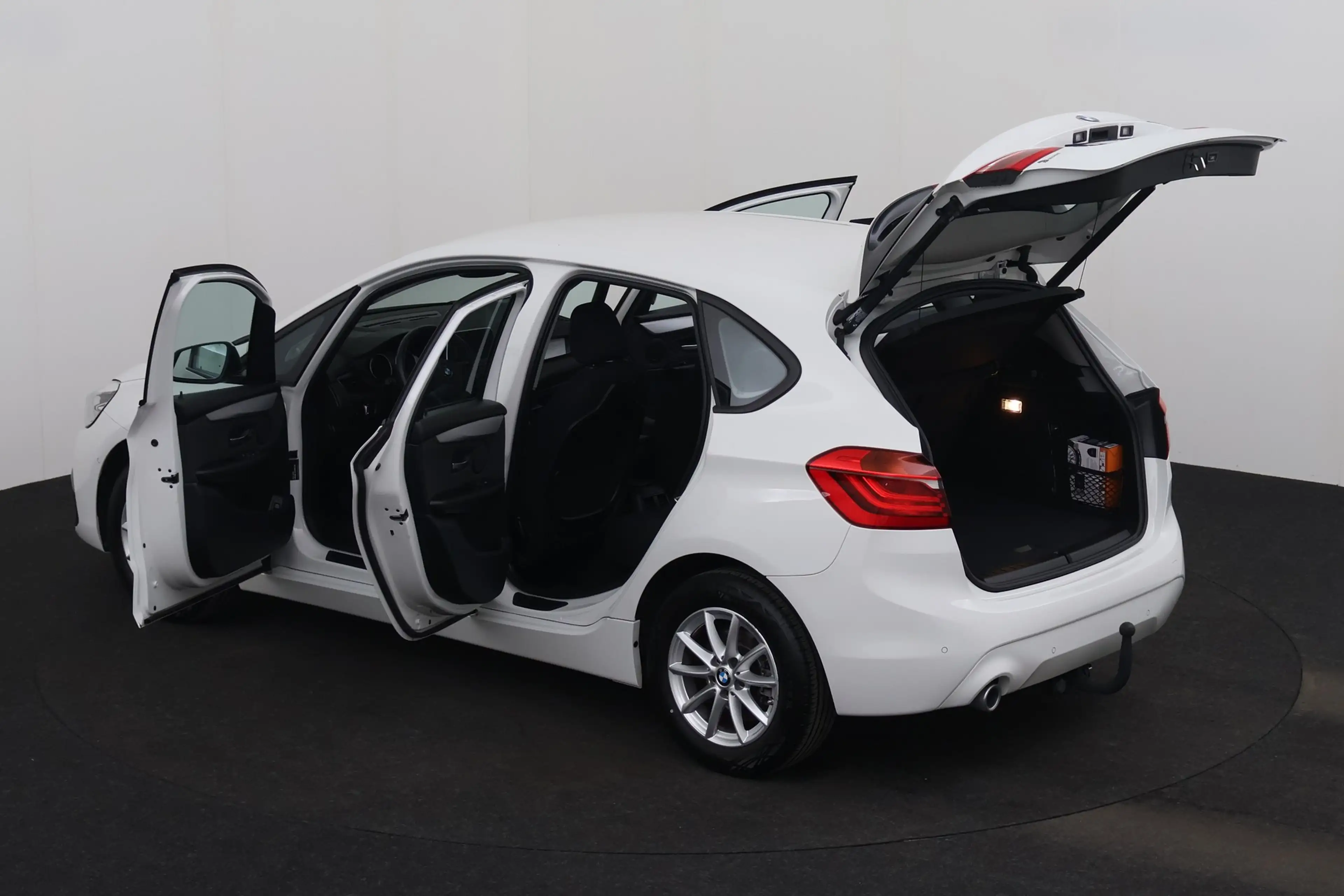 BMW 216 ACTIVE TOURER i + PDC + CRUISE + ALU — photo 8