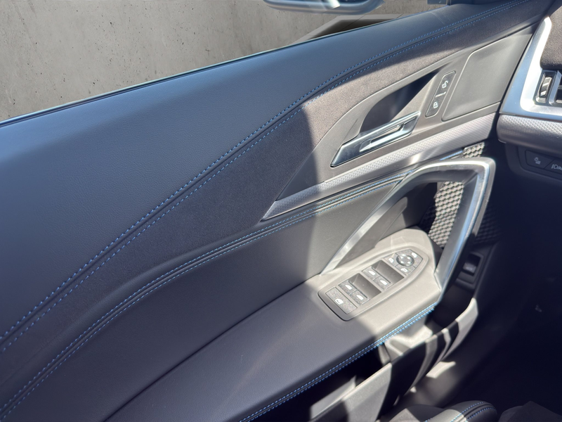 BMW X1 sDrive18d M SPORT LED KOMFORTZUG RÜCKFAHRKAMERA SH — photo 12