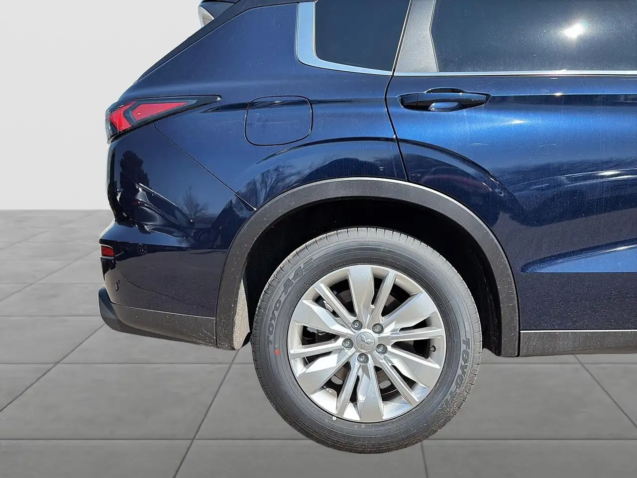 Mitsubishi Outlander снимка Mitsubishi Outlander