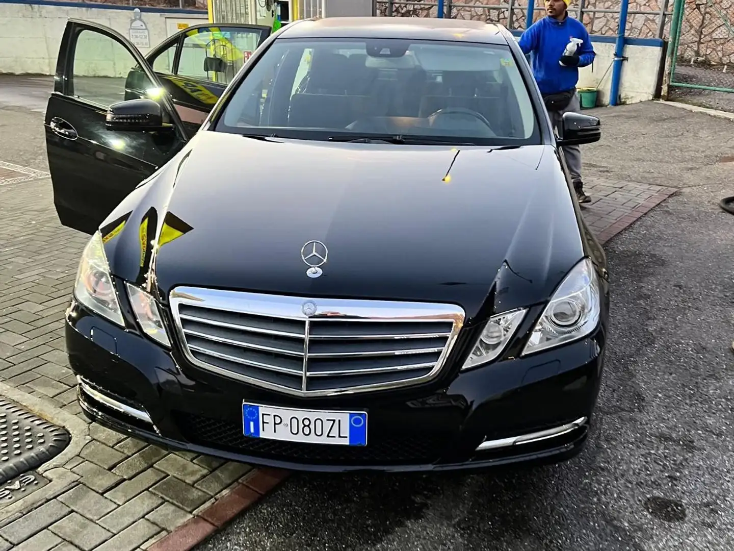 Mercedes-Benz E 220 cdi - 1