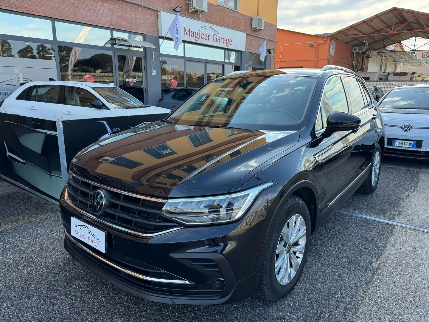 Volkswagen Tiguan Tiguan 2.0 tdi Life 150cv dsg Nero - 1