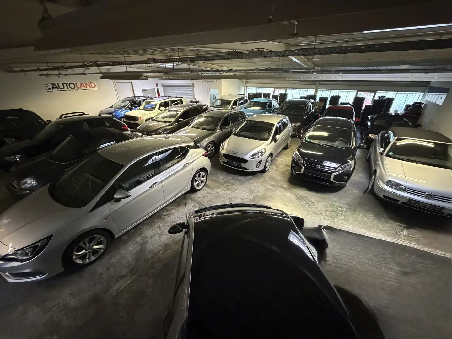 Hyundai i20 YES!*1.HD*32 TKM*KAMERA*PDC*SPURHALTE*PDC* Braun - 2