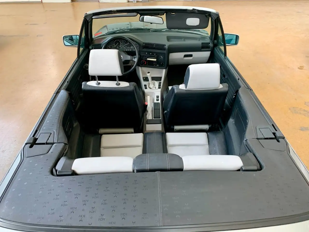 BMW 325 i Cabrio ***MCM-Lederausstattung***, foto 11