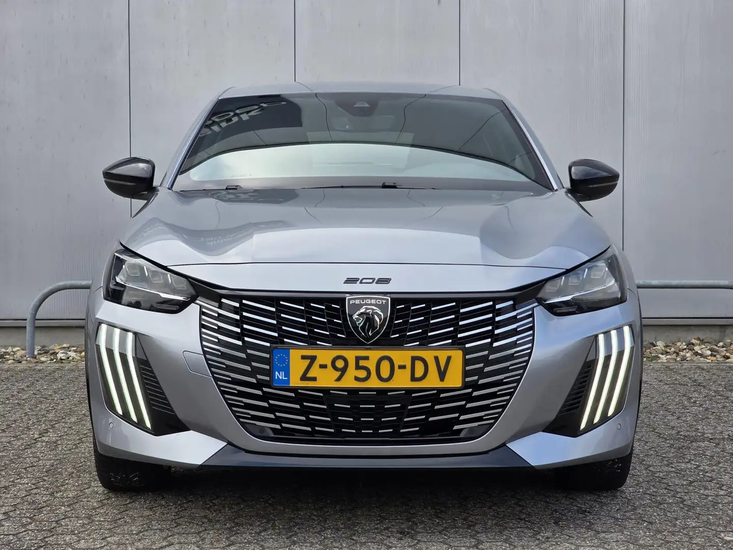 Peugeot e-208 51kWh 156pk GT | Alcantara | Navigatie | Parkeerca Gris - 2