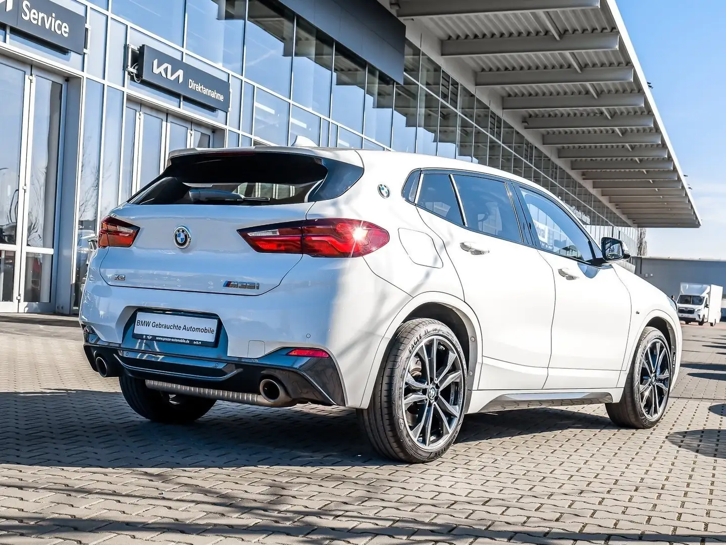 BMW X2 M 35i PANO NAVI LED PDC V+H DAB Parkass. LM Wit - 2