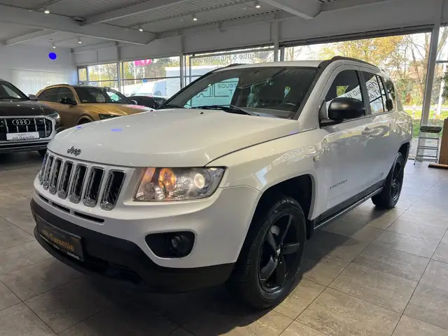 Jeep Compass Sport 4x4 *Garantie*AHK*Klima*
