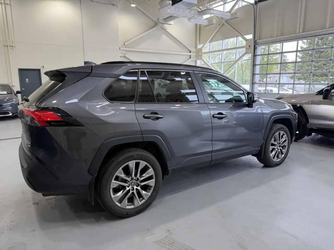 Toyota RAV 4 снимка Toyota RAV 4