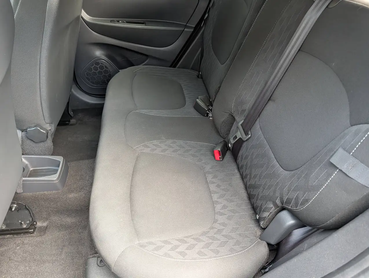 Renault Captur — photo 10