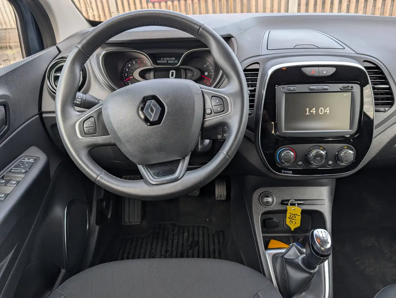 Renault Captur — photo 7