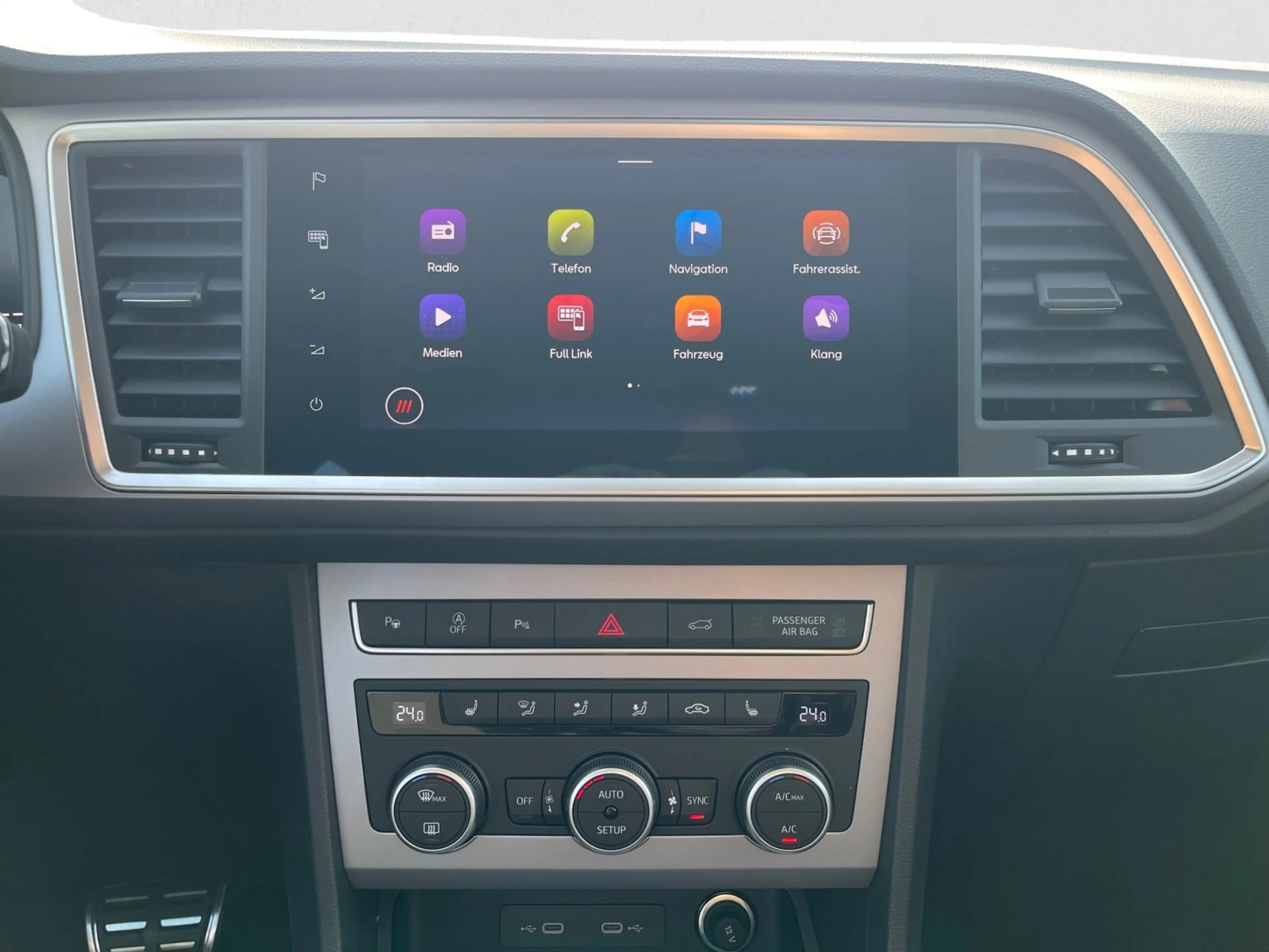 SEAT Ateca FR TSI DSG|AHK|NAVI|eHECKKLAPPE|KEYLESS| — photo 12