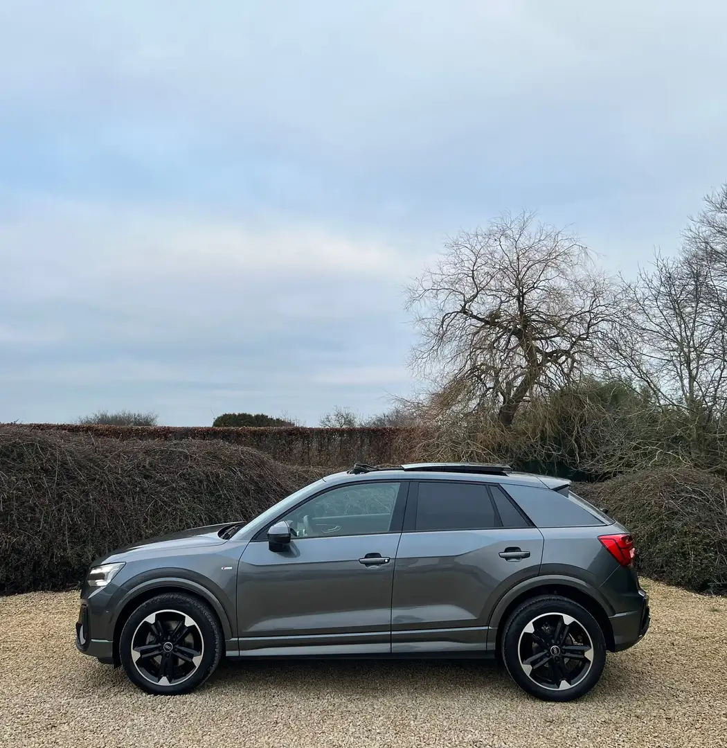 Audi Q2 S-Line 2.0 TDI 150 CV S-TRONIC PANO MATRIX COCKPIT Grau - 2