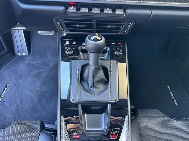 Porsche 992 911 992.2 GT3 Touring Coupé / Schalensitze / Bose Ansicht 35