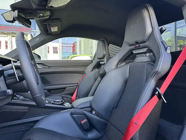 Porsche 992 911 992.2 GT3 Touring Coupé / Schalensitze / Bose Ansicht 20