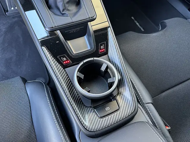 Porsche 992 911 992.2 GT3 Touring Coupé / Schalensitze / Bose Ansicht 36