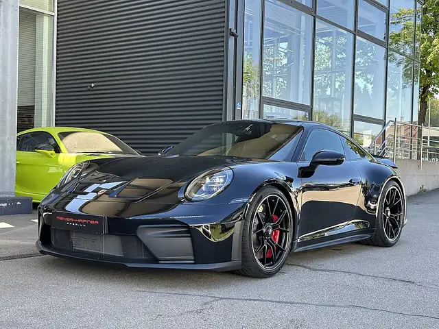Porsche 992 911 992.2 GT3 Touring Coupé / Schalensitze / Bose Ansicht 2