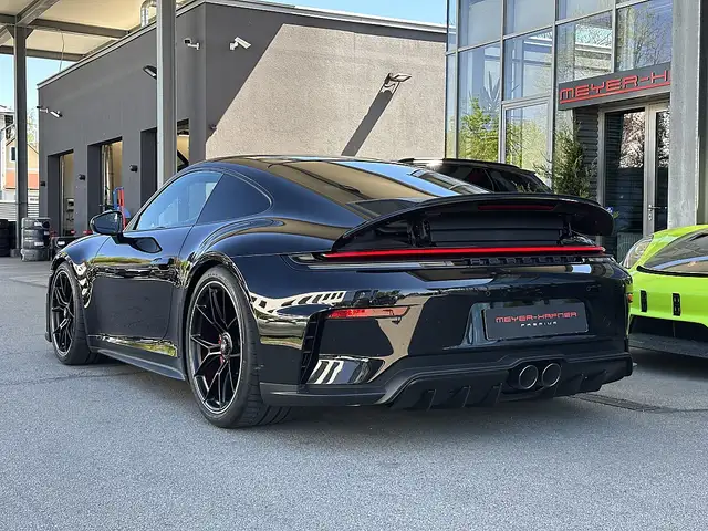 Porsche 992 911 992.2 GT3 Touring Coupé / Schalensitze / Bose Ansicht 12