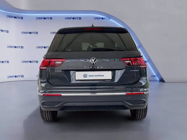 Volkswagen Tiguan view 6