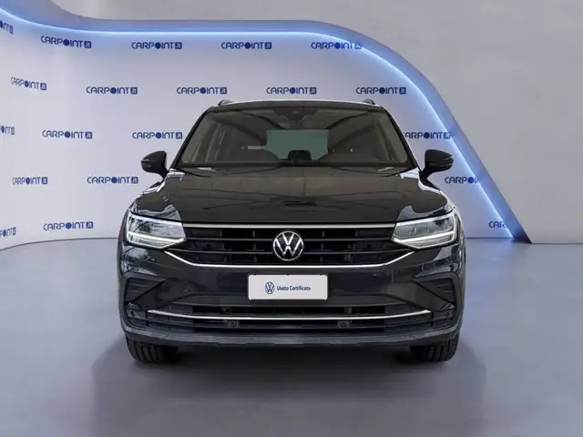 Volkswagen Tiguan view 10
