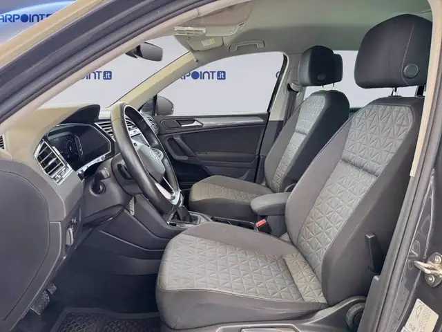 Volkswagen Tiguan view 11