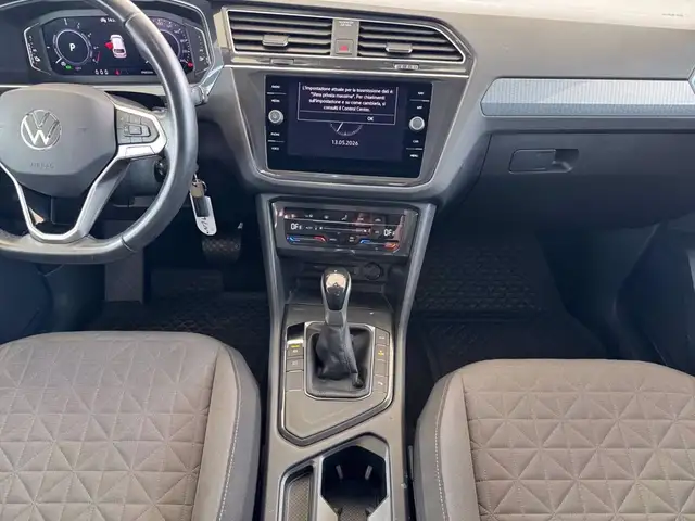 Volkswagen Tiguan view 13